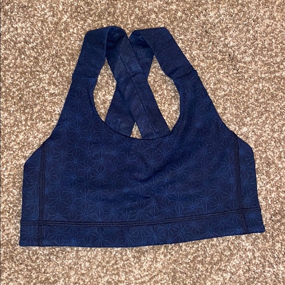 lululemon athletica Tops - ✨MOVING SALE✨ EUC Lululemon sports bra size 4